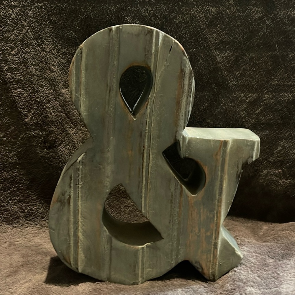 And wood sign/decor